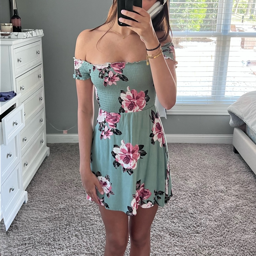 worn once flower off the shoulder dress